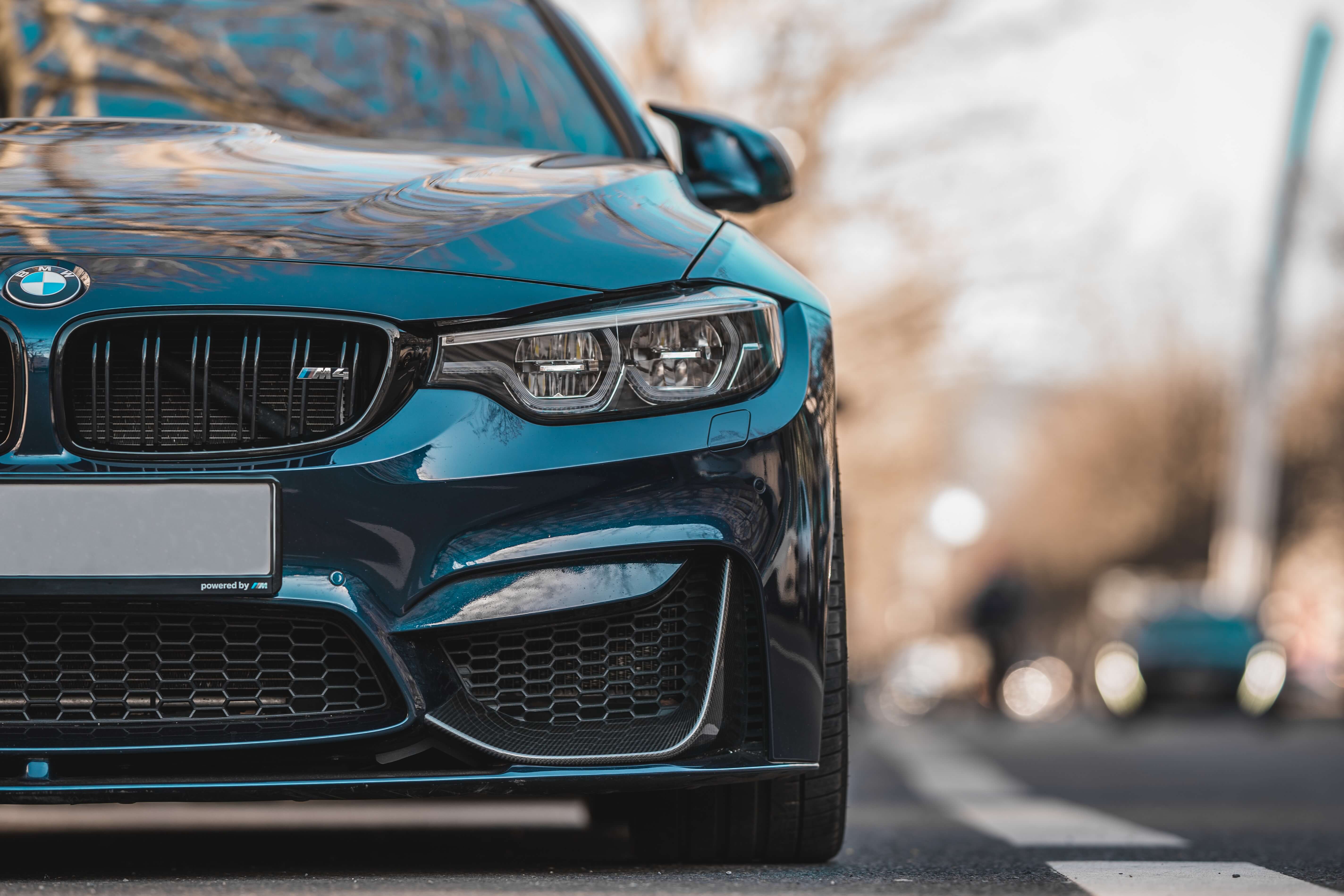 Read more about the article BMW Série 3: versões, interiores, desempenho e preços 